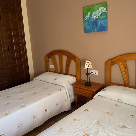 Apartamentos Los Parrales Villalba de la Sierra Luaran gambar