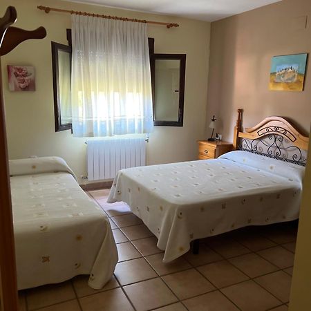 Apartamentos Los Parrales Villalba de la Sierra Luaran gambar