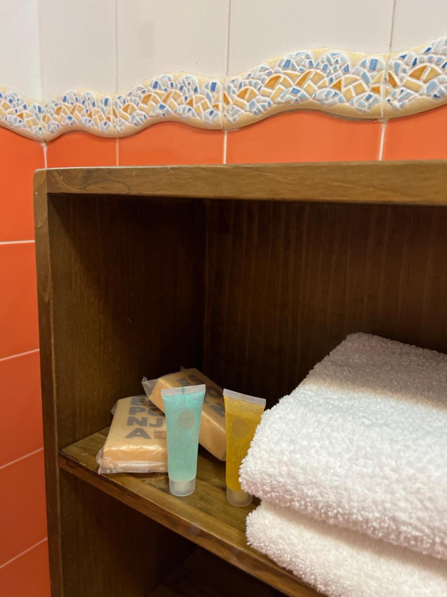 Apartamentos Los Parrales Villalba de la Sierra Luaran gambar